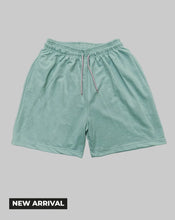Cargar imagen en el visor de la galería, Short basic verde surf (UNISEX)