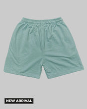 Cargar imagen en el visor de la galería, Short basic verde surf (UNISEX)