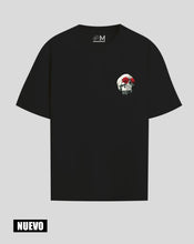 Cargar imagen en el visor de la galería, Camiseta Negra Darkness (UNISEX)