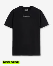 Cargar imagen en el visor de la galería, Camiseta negra Sundays Club letras (UNISEX)