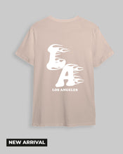 Cargar imagen en el visor de la galería, Camiseta Beige L.A (UNISEX)
